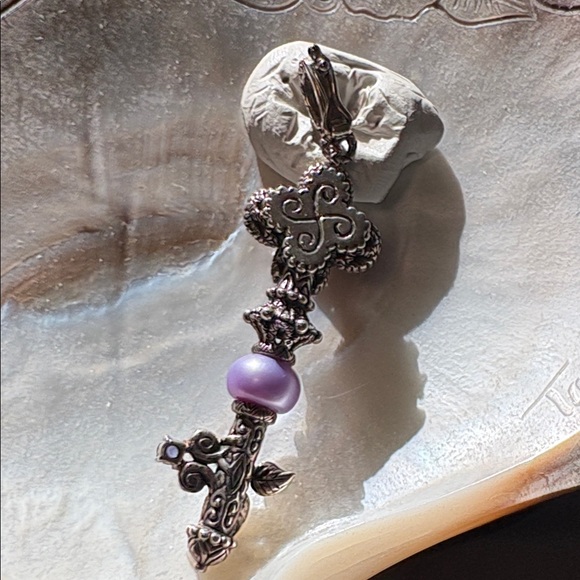 Barbara Bixby sterling silver and 18k gld Garnet Key Enhancer pendant - Picture 6 of 8